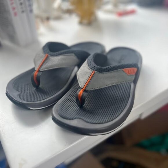 L.L. Bean Mens Swift River Flip-Flop Sandal Sport in Dark Silt - Size 9 - Picture 8 of 8